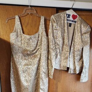 Carmen Mark Valvo elegant two-piece gown size 14